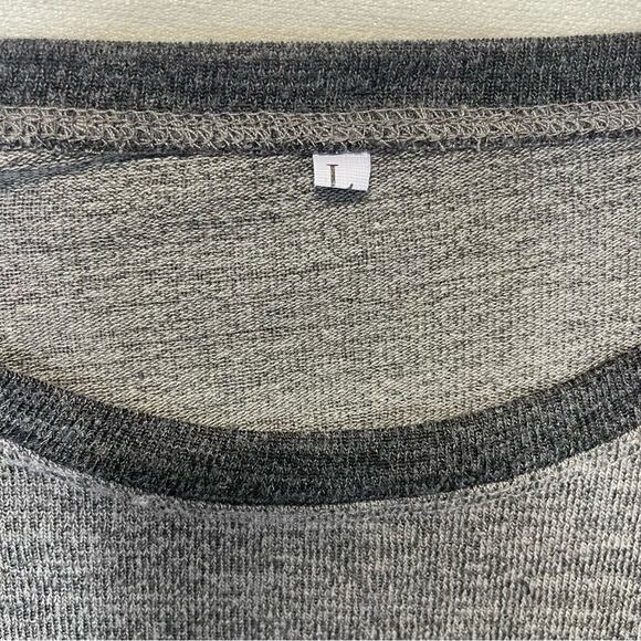 Gray Ringer Knit Sweater Women’s Size Large - Picture 5 of 9